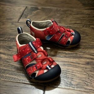 Keen hiking sandals